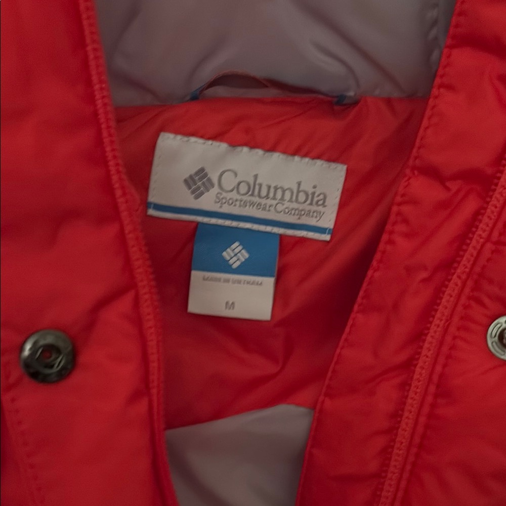 Columbia Coral Puffer Jacket. - Picture 2 of 4